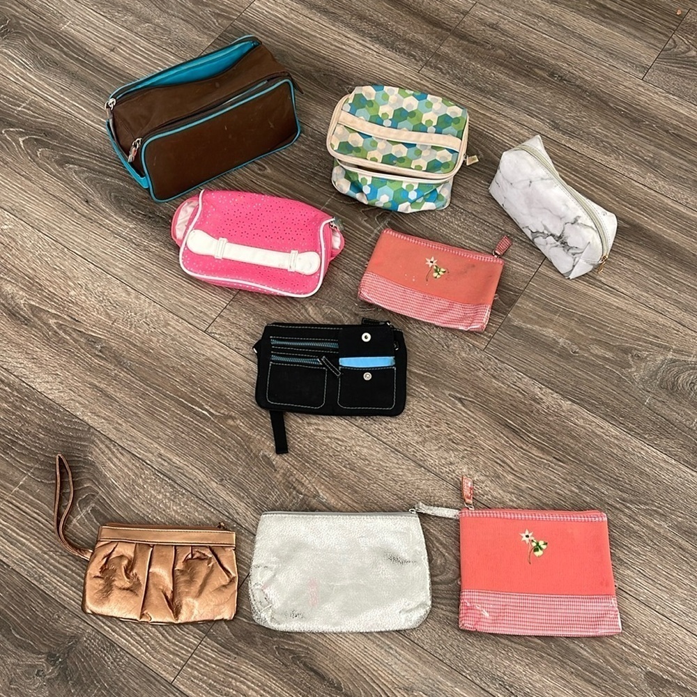 Bundle of 8 cosmetic/makeup bags